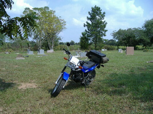 Monaville Cemetary 002.JPG