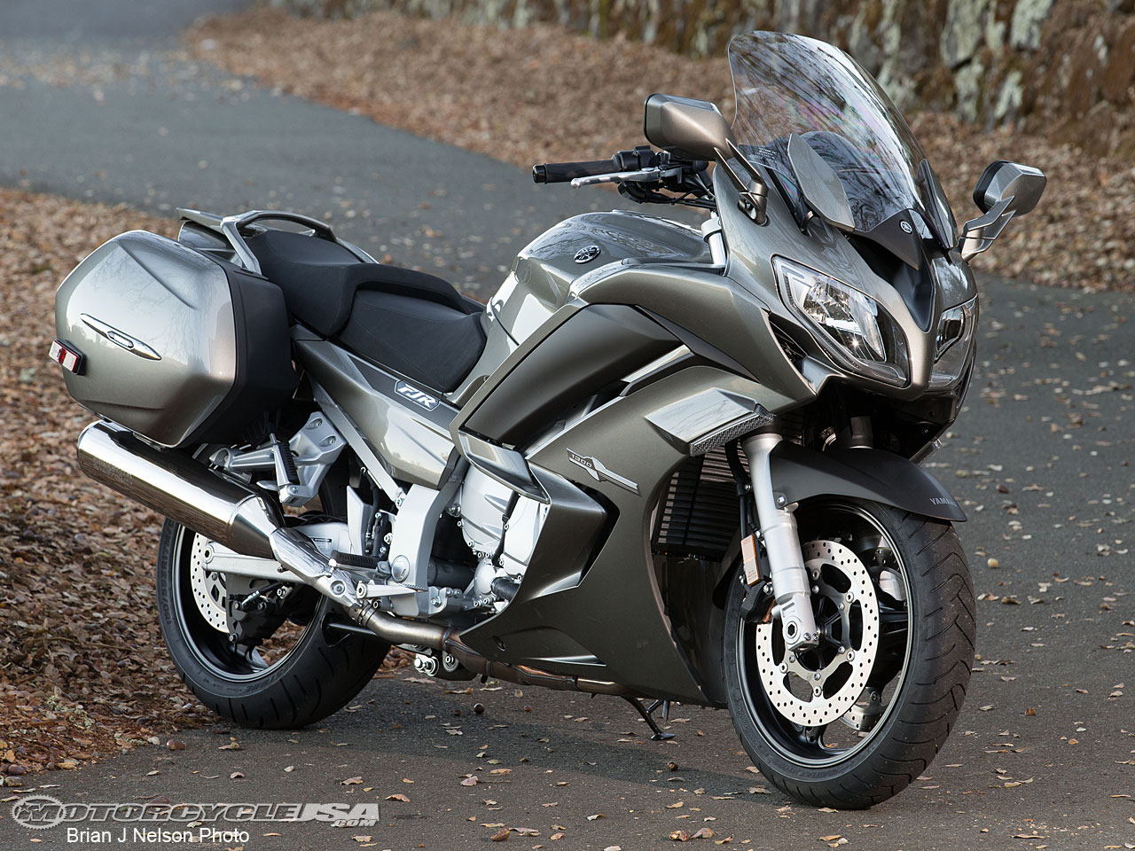 2013-yamaha-fjr-1300-1.jpg