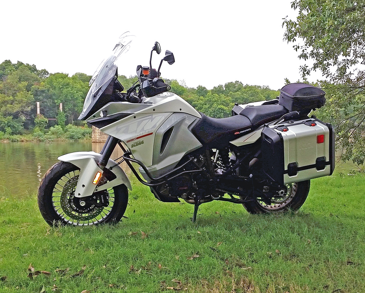 2016_KTM_05_1200-X2.jpg