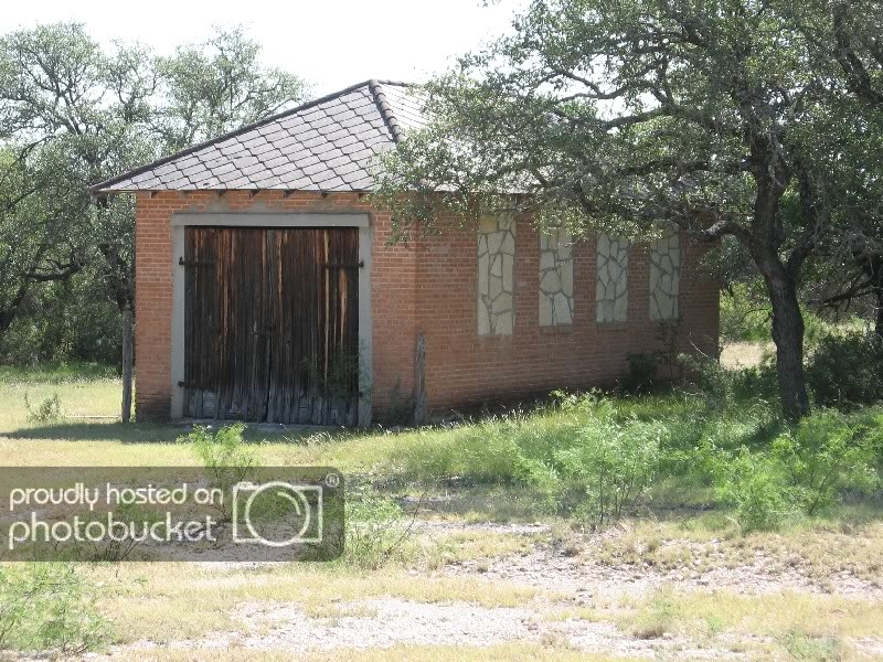 50AbandonedHouseonSpillerLane.jpg