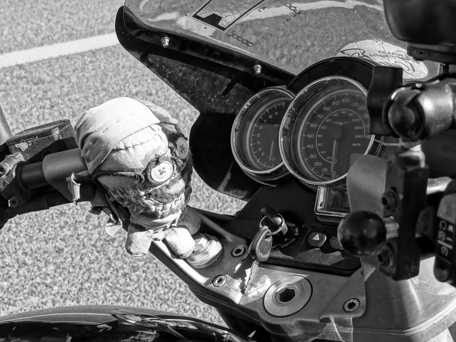 Andy%2527s+Guzzi+Pirate+Amigo+BW+natural.jpg