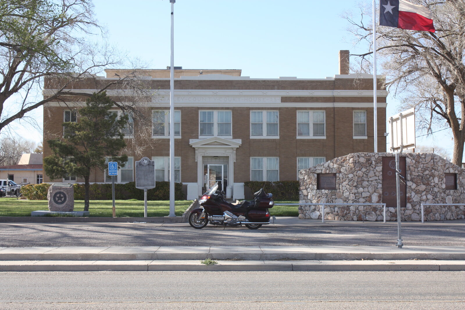 Bailey County Courthouse Muleshoe 2.jpg