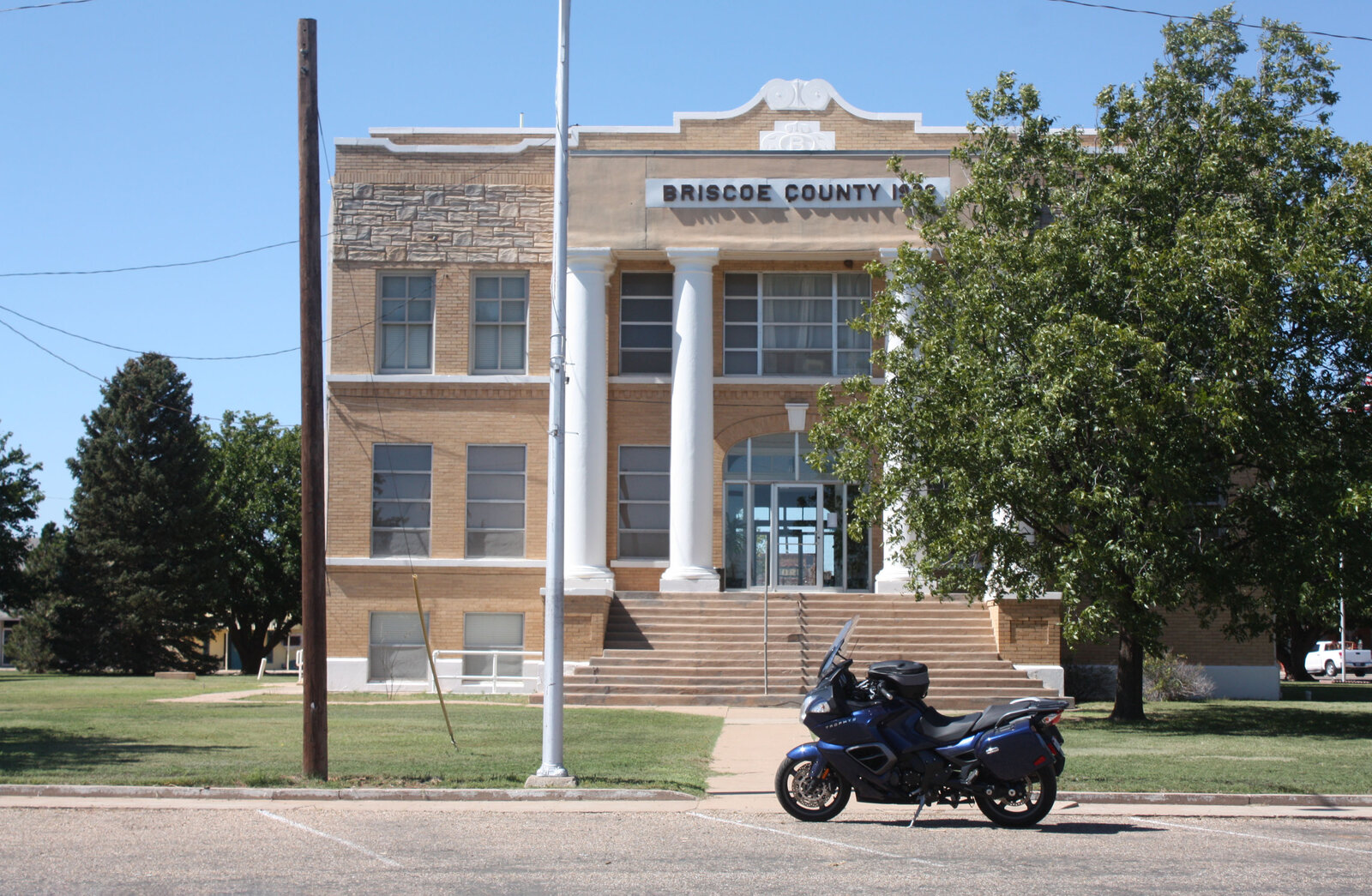 Briscoe County Courthouse Silverton 2.JPG