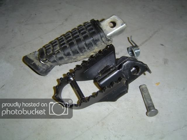 DR650footpegs009.jpg