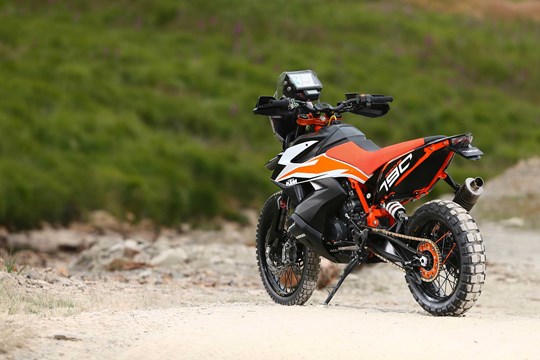 ktm-790-adventure-r-049.jpg