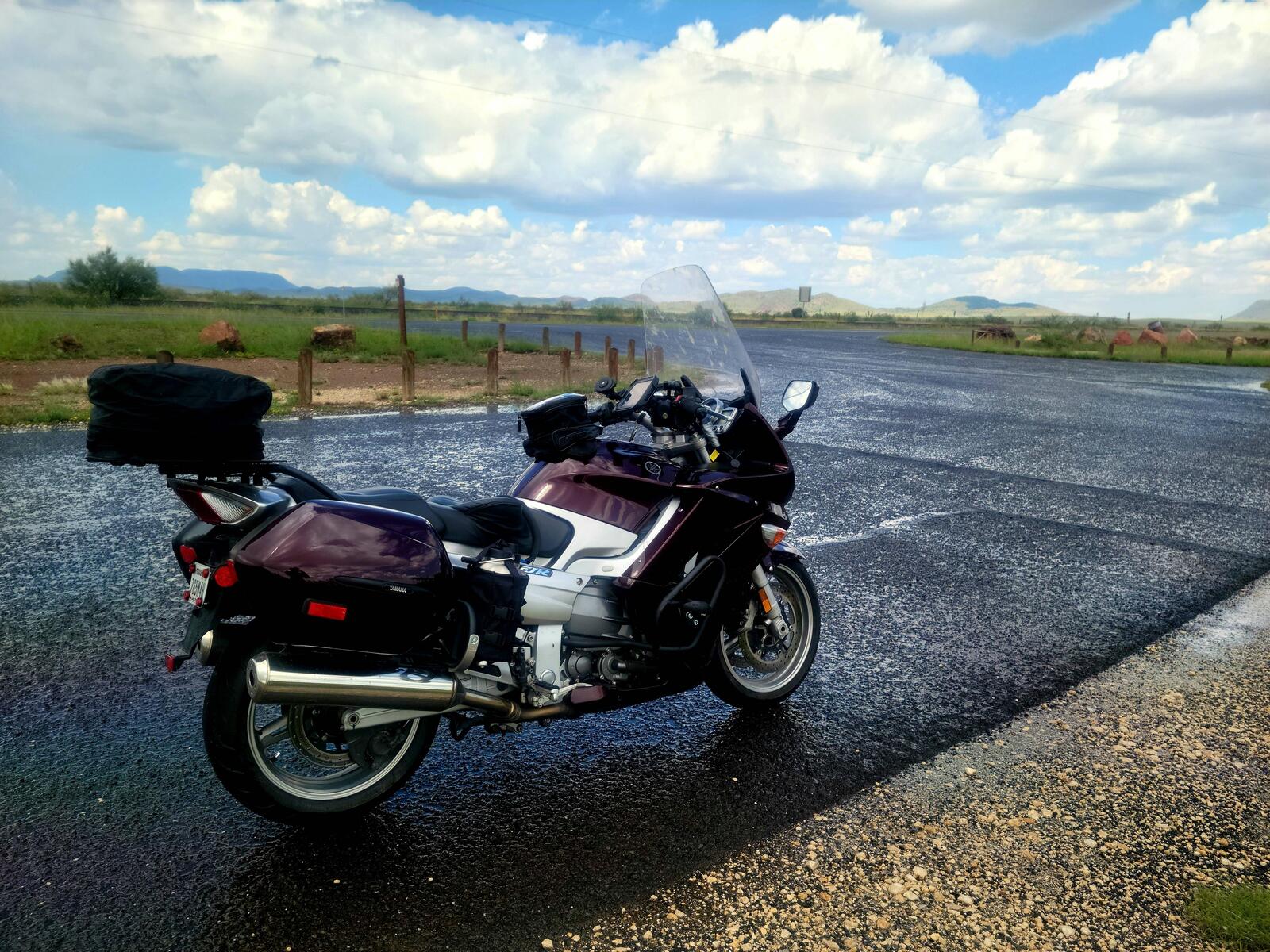 Marfa rest stop on 90.jpg