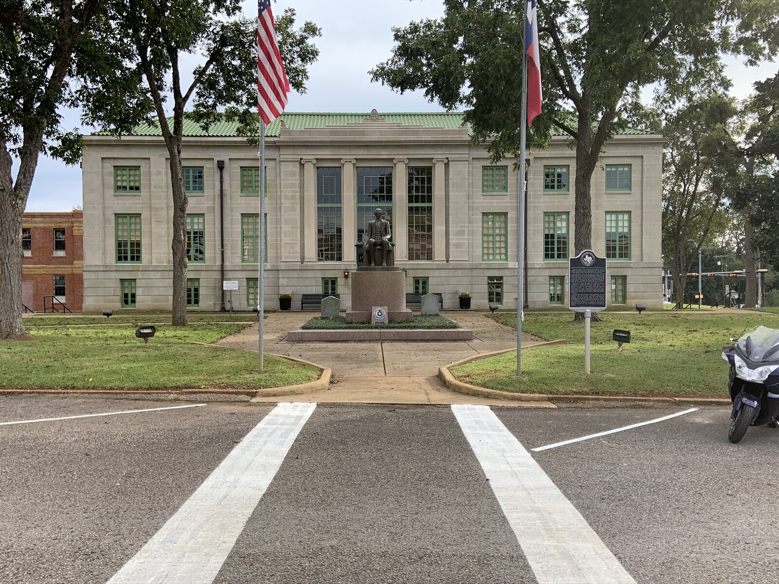 San Augustine County Courthouse, San Augustine.JPEG