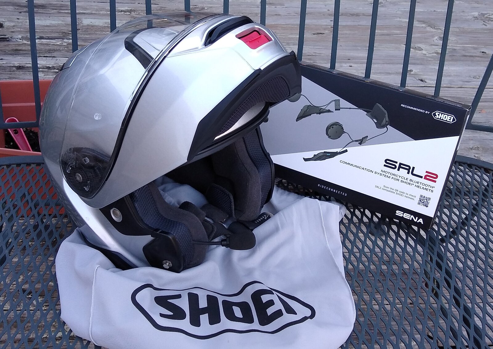 SOLD: Shoei Neotec 2, light silver, XL w/ integrated Sena SRL2