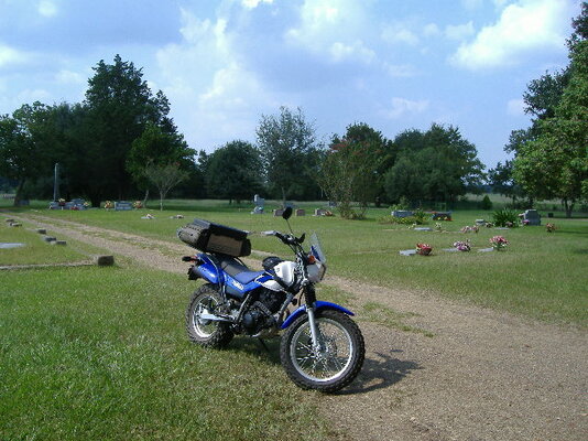 Monaville Cemetary 005.JPG