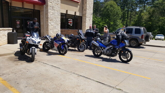 The Bikes at Coushatta Smoke Shop.jpg